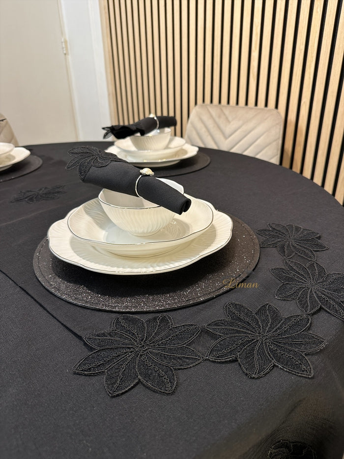 Liman Home Decor - Liman Online Artemis Tafelkleed Set Met Server Zwart 18 Delig