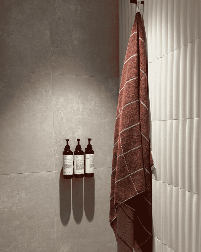 Auburn bamboo cotton bath towel, Sand Society