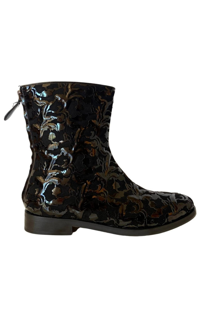 Alaïa Black Patent Leather Ankle Boots - Runway Catalog