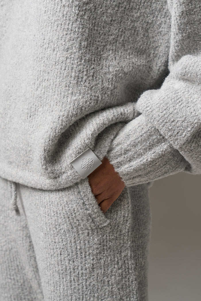BOUCLE KNIT RAGLAN CREW - GREY MARL