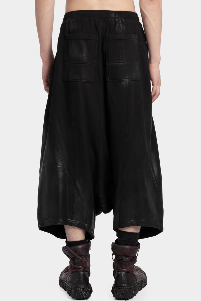 Julius_7 | AW25 - Overlong coated sweat shorts, 917PAM27
