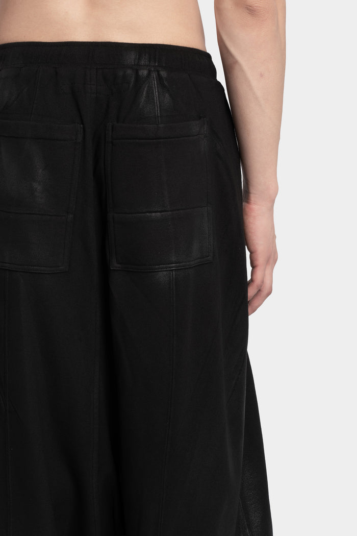 Julius_7 | AW25 - Overlong coated sweat shorts, 917PAM27