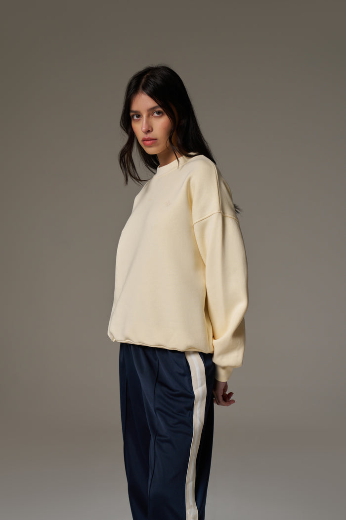 EMBLEM EMBROIDERED SWEATSHIRT - BUTTERMILK