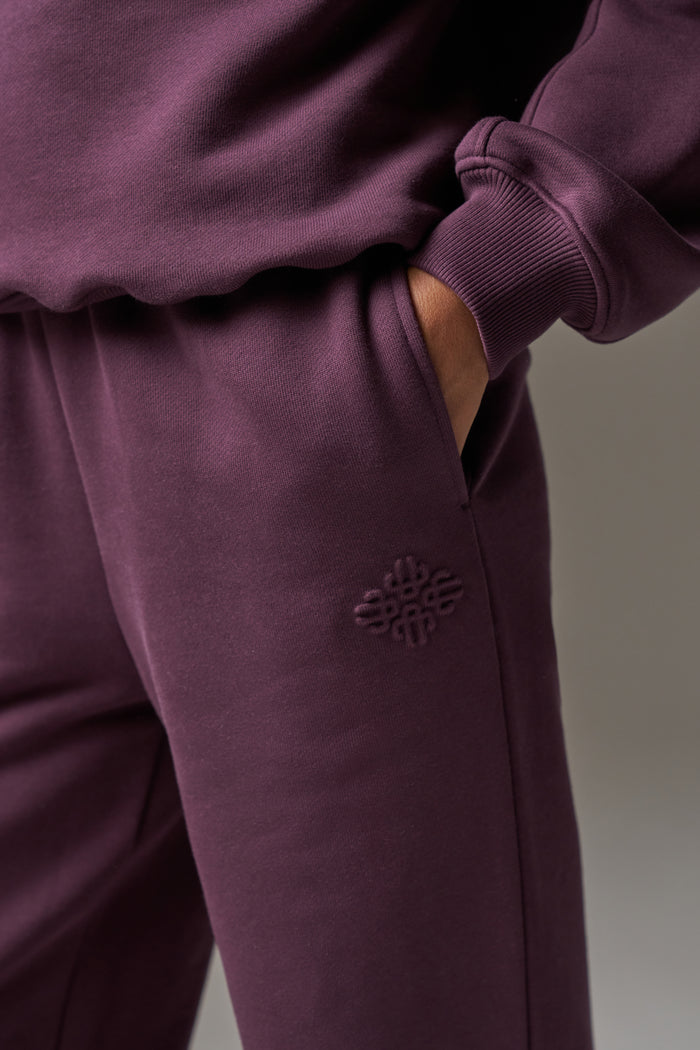 EMBOSSED STRAIGHT LEG JOGGERS - PLUM