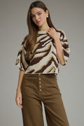 ENTRO Animal Print Short Sleeve Sweater Top In Oatmeal