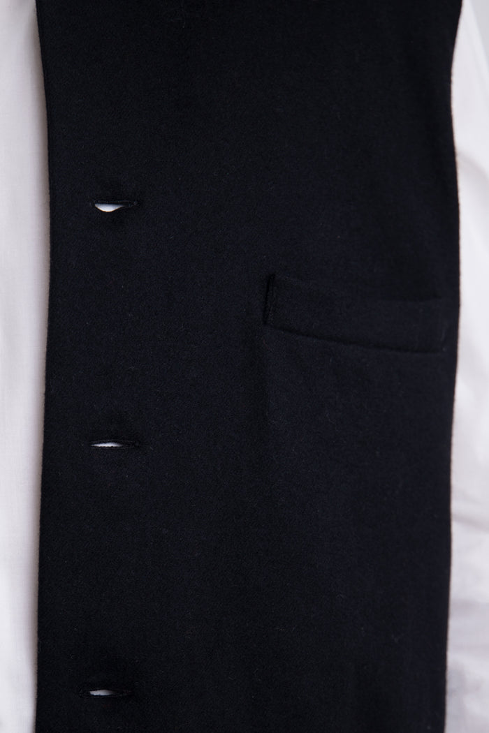 Hassan Lambswool Black Gilet