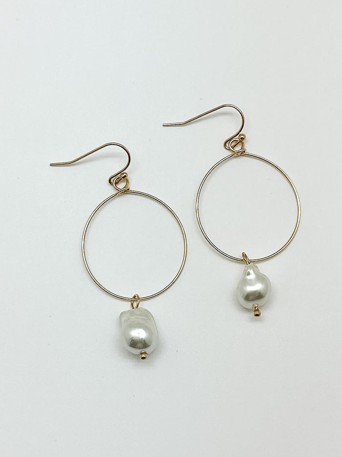 Kathryn Earrings - White Pearls