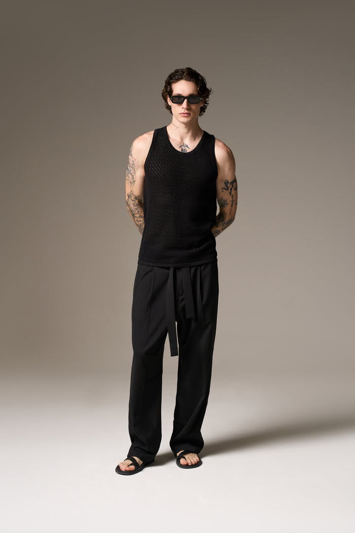 KNITTED VEST - BLACK