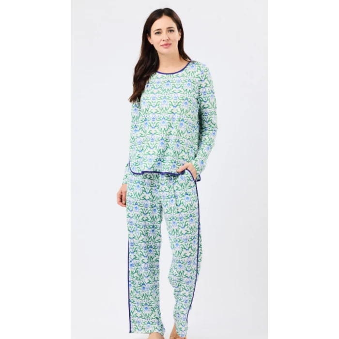Mary Square Garland Tapestry Melody PJ Set