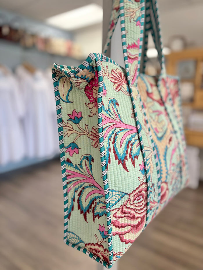 tropical print quilted bag