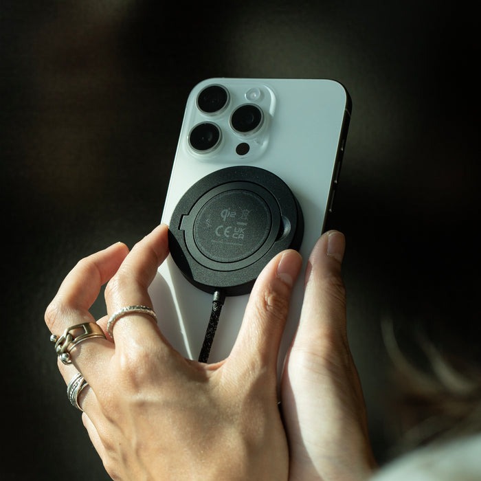 Native Union Snapstand Qi2 Wireless Charger