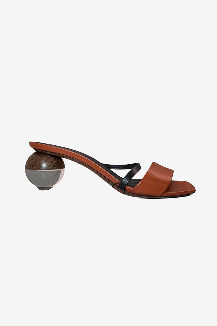 Neous Slide with Acrylic Ball Heel