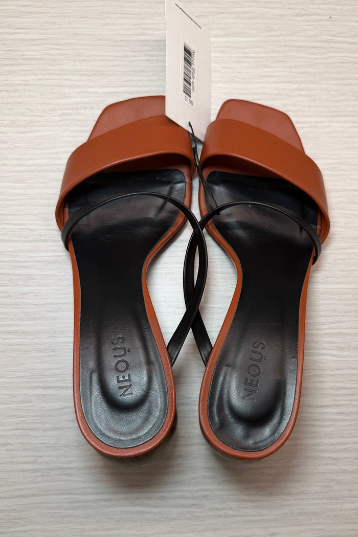 Neous Slide with Acrylic Ball Heel