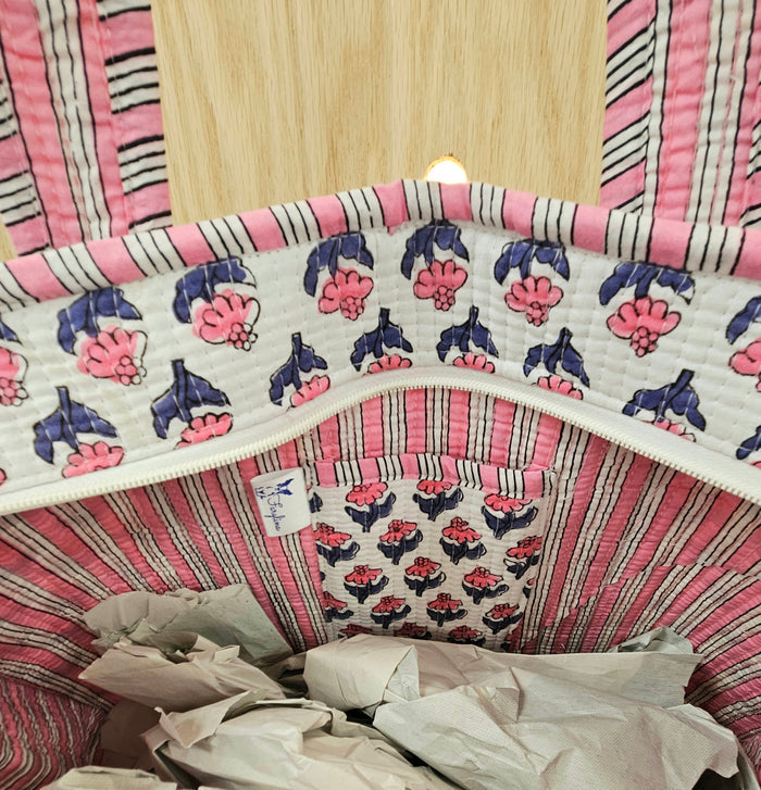 Open bag with inside pocket