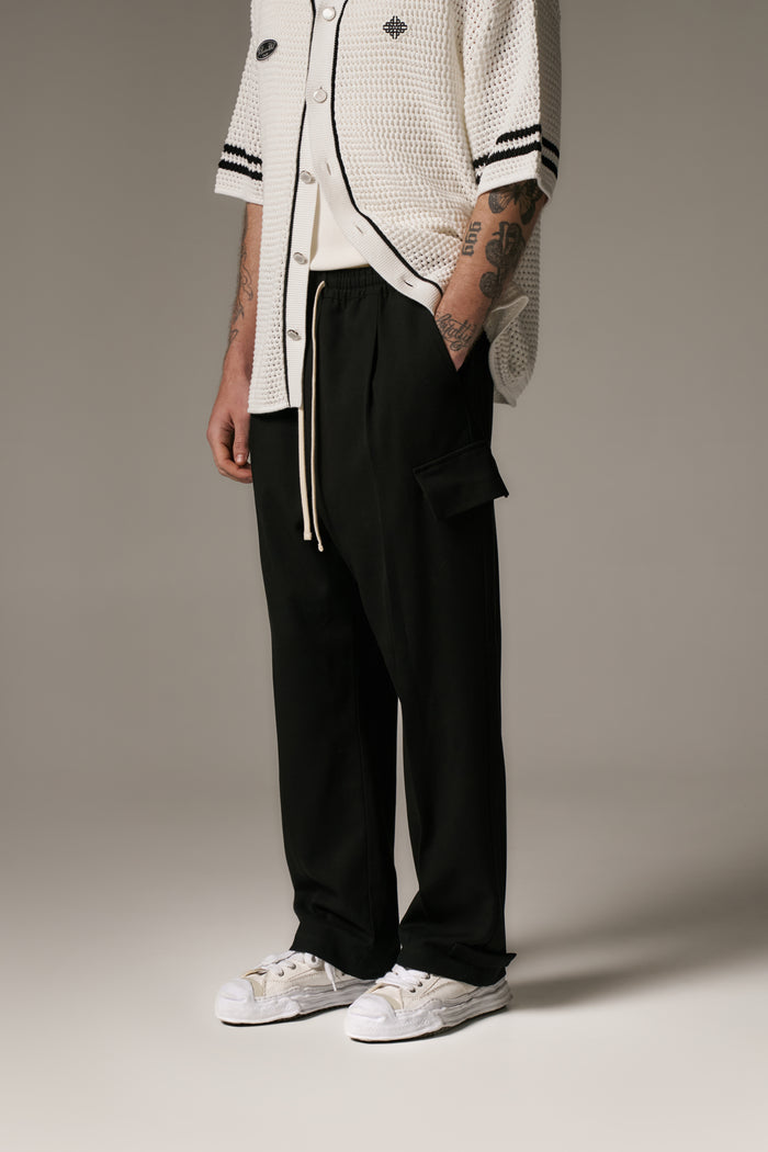 PLEATED WIDE LEG TROUSER - BLACK