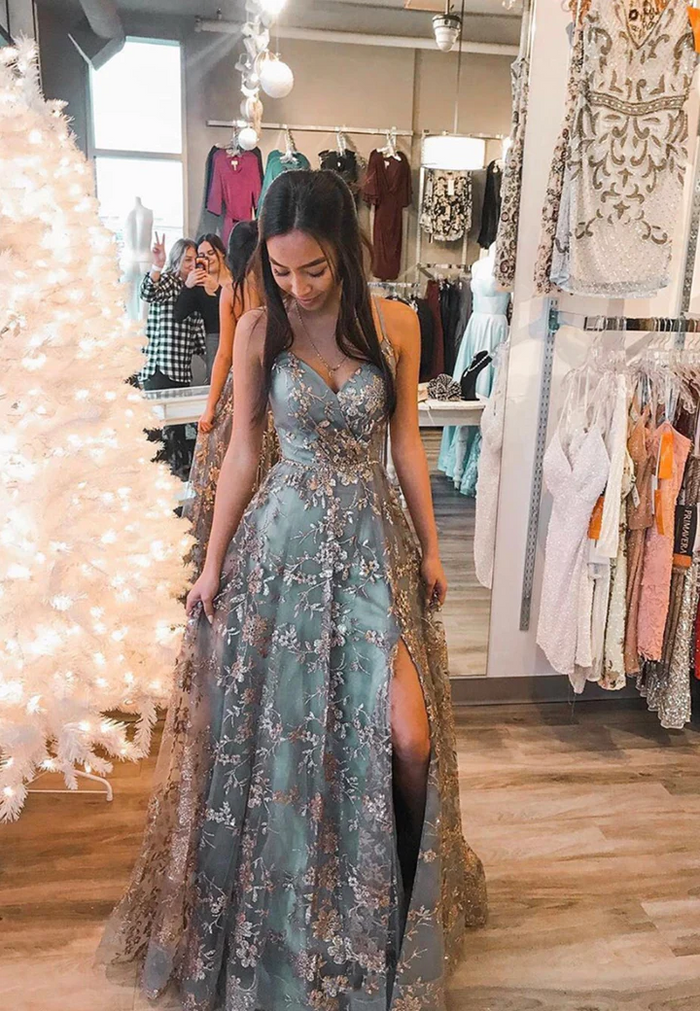 Pretty Prom Dress 2023 Spaghetti Straps Appliques with Slit