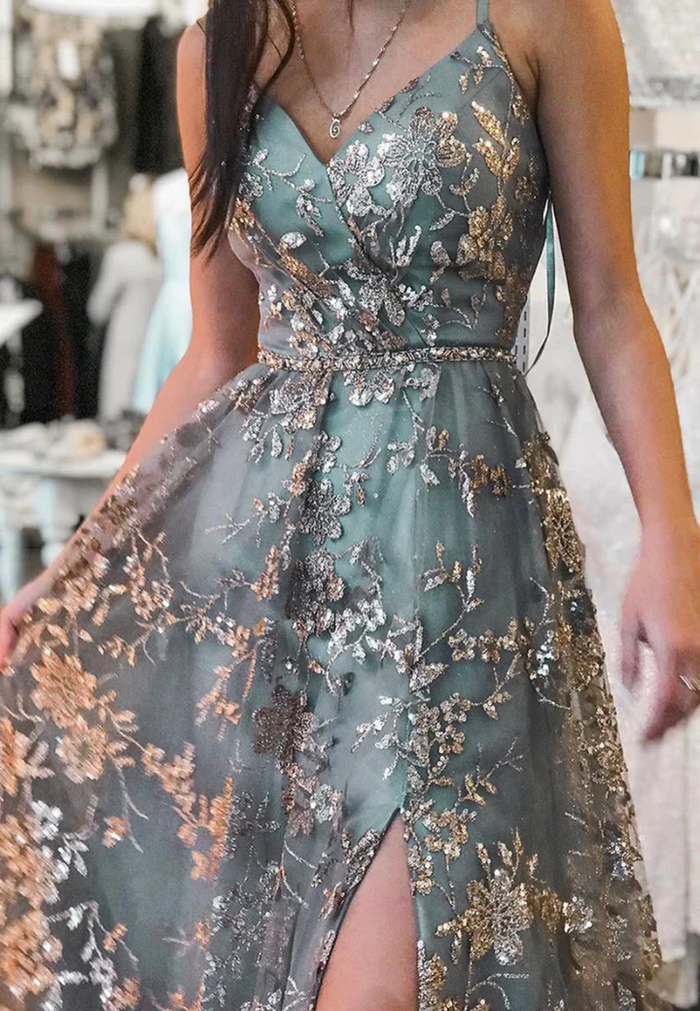 Pretty Prom Dress 2023 Spaghetti Straps Appliques with Slit