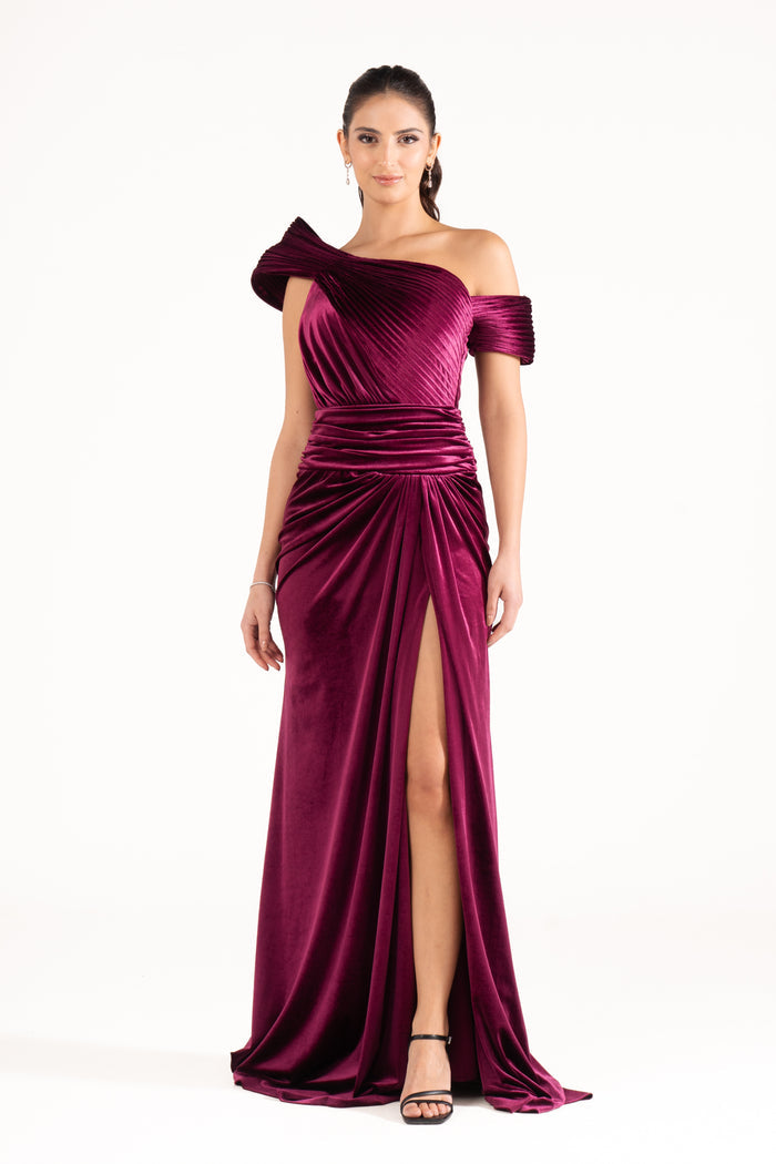 Dark Fuchsia / 38