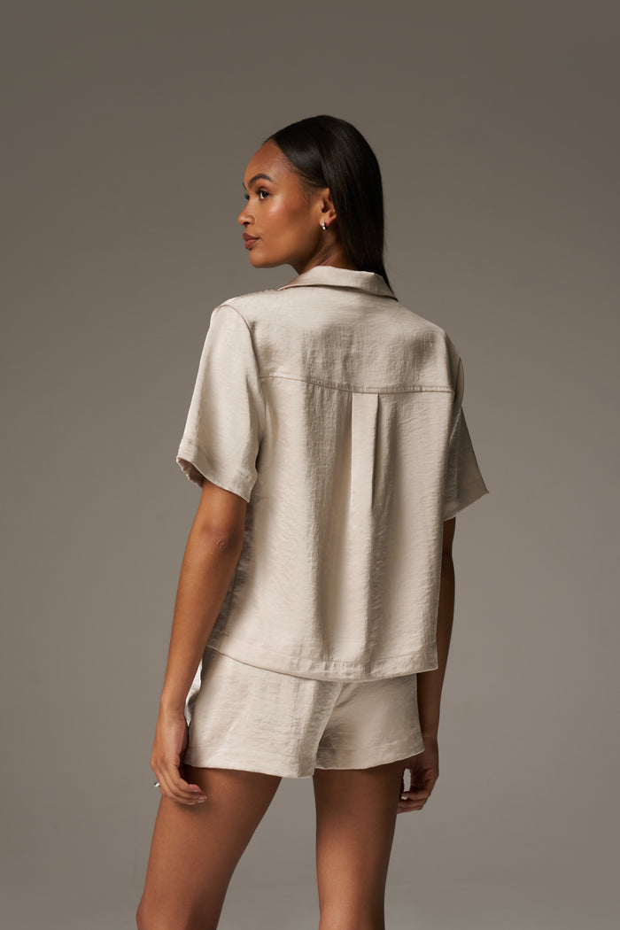 SATIN SHORT SLEEVE EMBLEM SHIRT - BEIGE