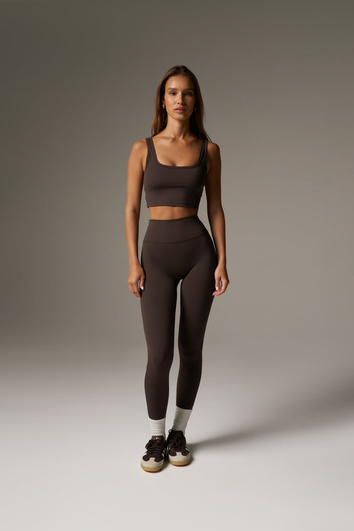 SCULPTING STRETCH EMBLEM SPORTS BRA - CHOCOLATE