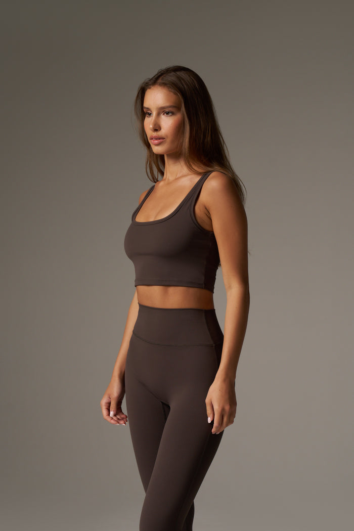 SCULPTING STRETCH EMBLEM SPORTS BRA - CHOCOLATE