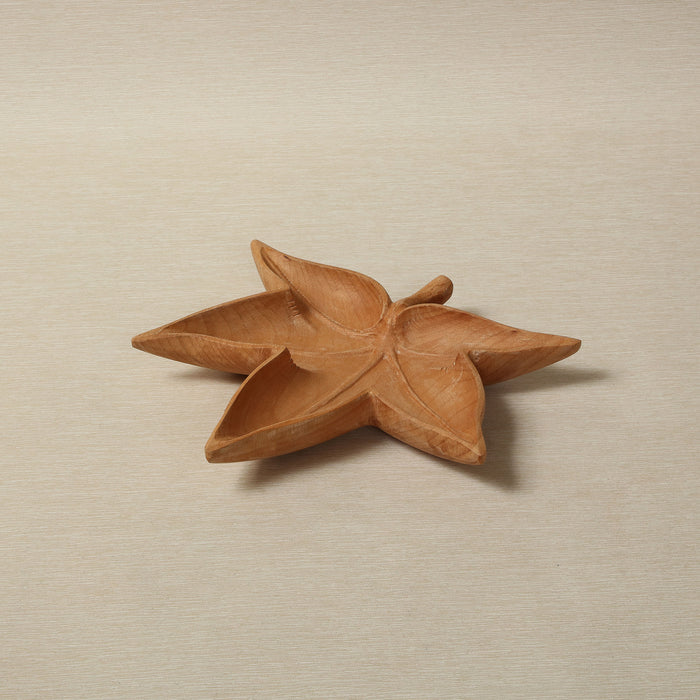 Sugar Gum carved leaf bowl in beechwood